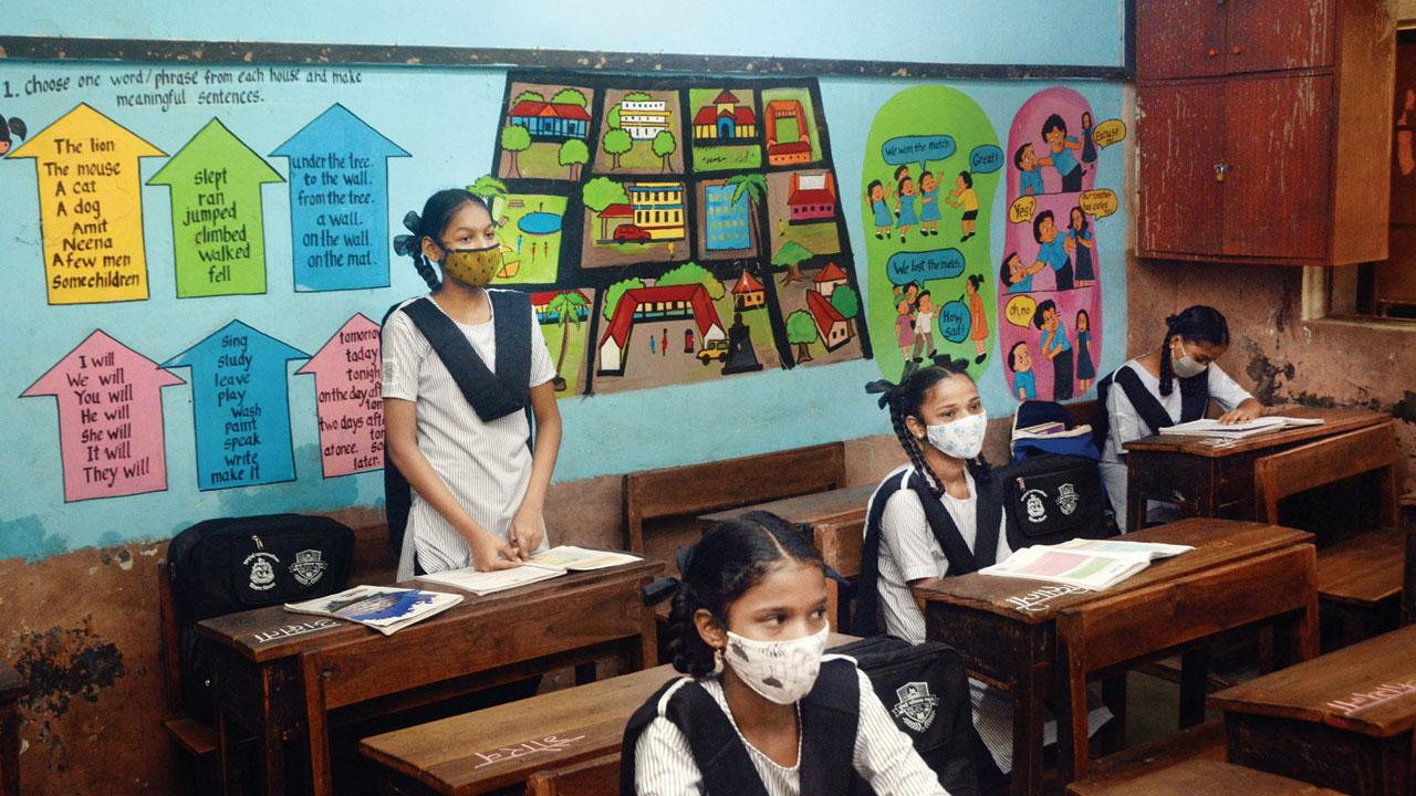 In some schools, teachers from junior classes have been told to report to the school to ensure adherence to Covid norms by students. Pic/Satej Shinde