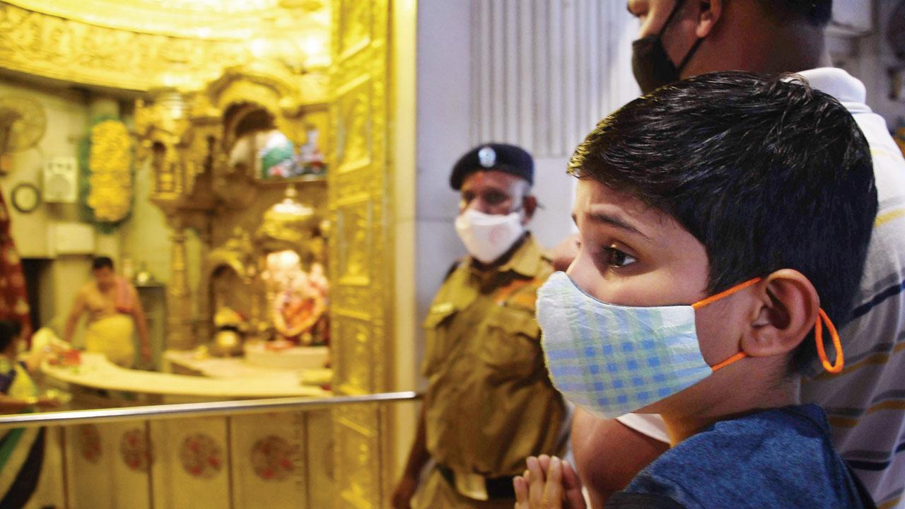 Religious places reopen in Maharashtra, devotees show up in strong numbers