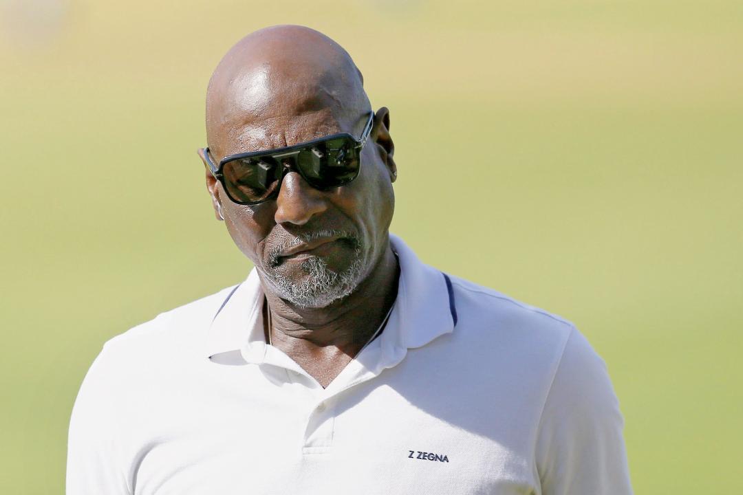 Ambrose is entitled to his honest opinion, Gayle should take criticism positively: Sir Viv