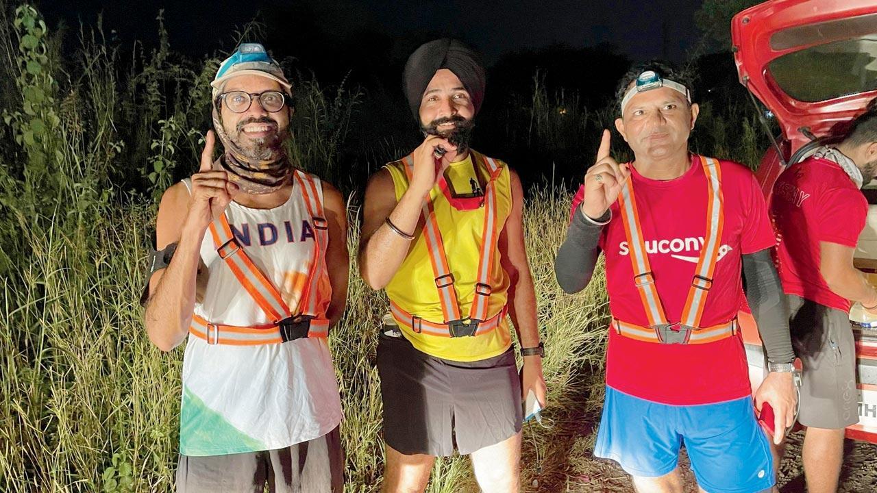‘Sole’ mates run 161 km from Pune to Mumbai