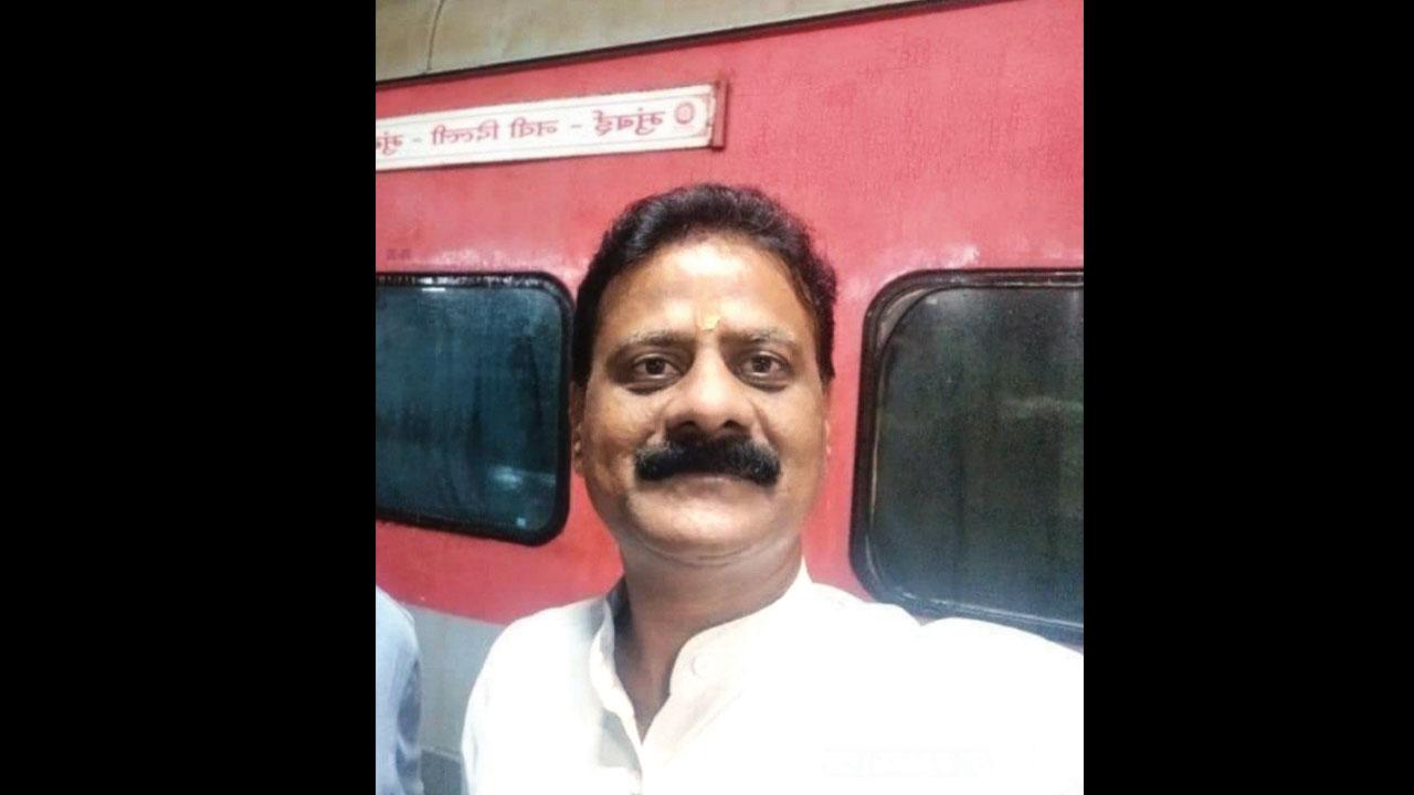Subhash H Gupta, president of Rail Yatri Parishad, said railway policing is divided between the RPF and GRP and that eventually no one takes responsibility