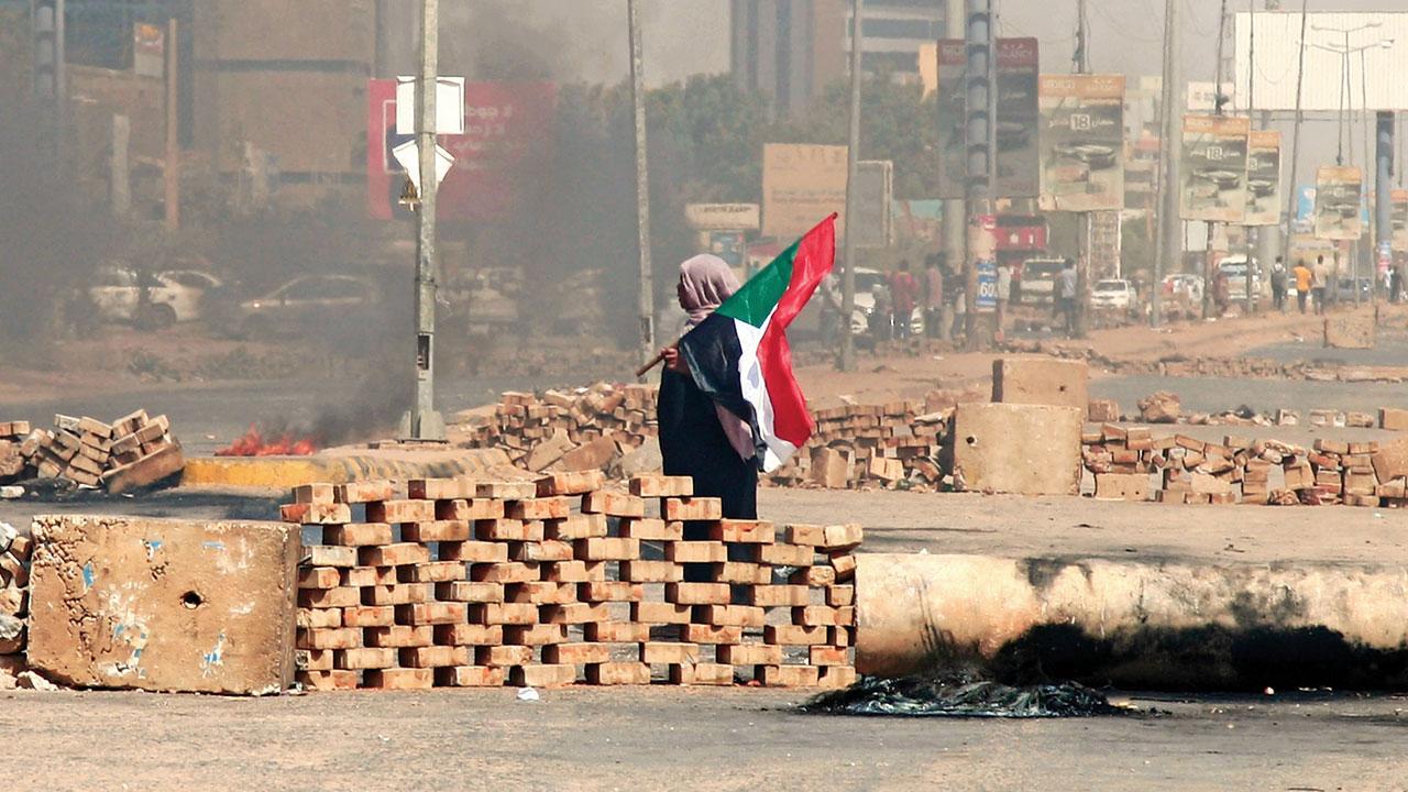 America suspends $700 mn aid to Sudan