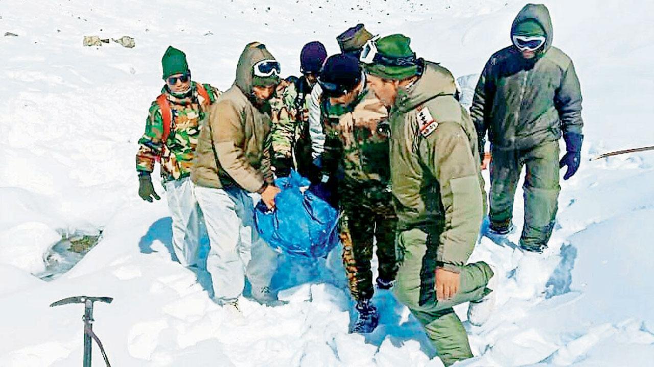 5 trekkers’ bodies retrieved from Uttarakhand glacier