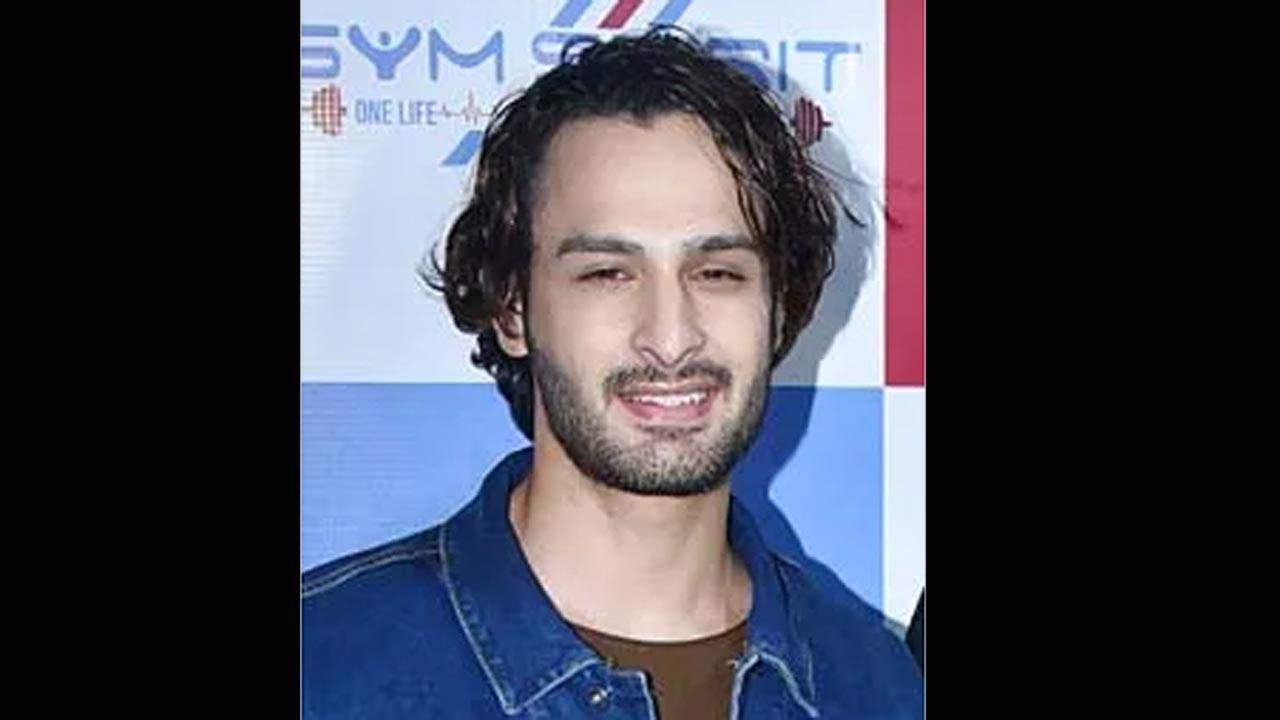 Bigg Boss 15 promo: Umar Riaz asks fans to support his journey in new video
