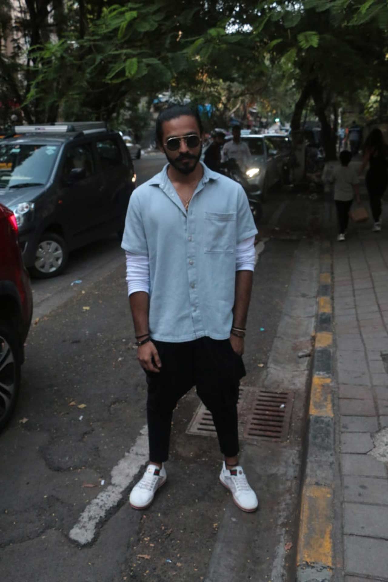 Aaishvary, on the other hand, sported a blue shirt, paired with black trousers for his lunch outing with Alaya F. The duo has been friends for a long time, and their social media feed will give you some major friendship goals.