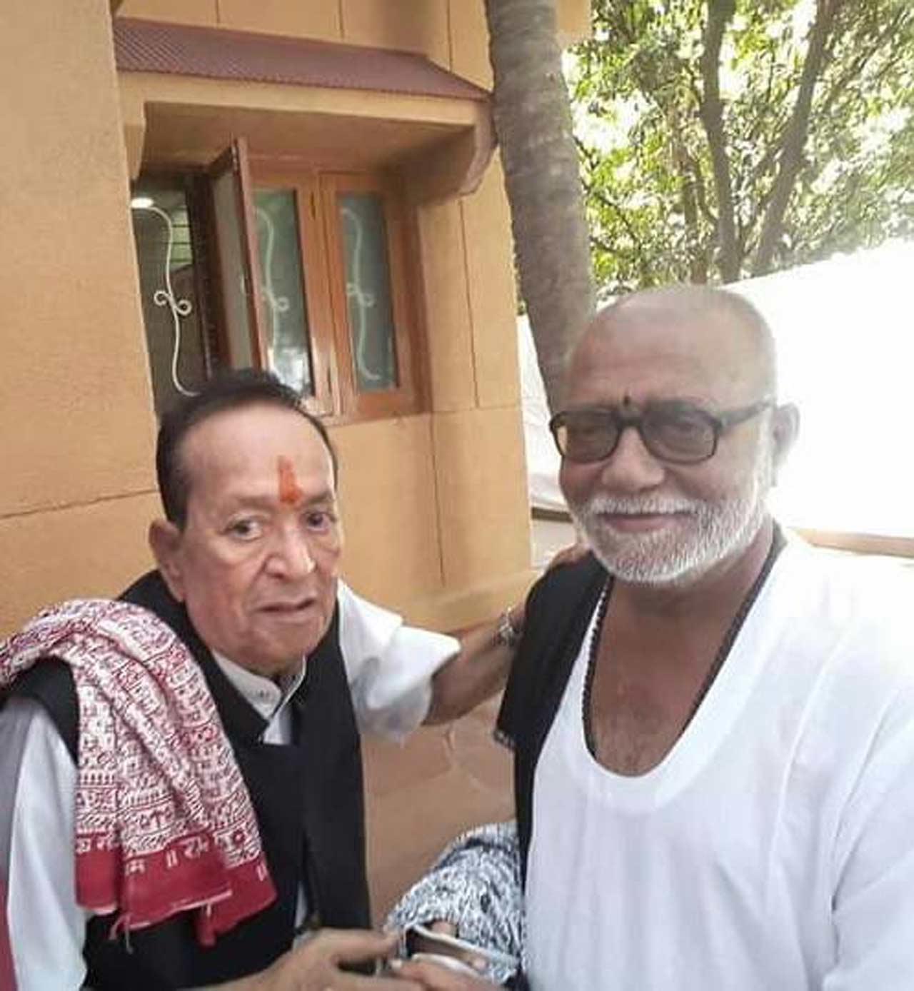 The last rites were performed at the Dahanukarwadi Crematorium in Kandivali on Wednesday. Brother of veteran Gujarati actor Upendra, Arvind Trivedi also acted in another popular television series like Vikram Aur Betaal and Vishwamitra. He featured in over 300 Gujarati and Hindi films.