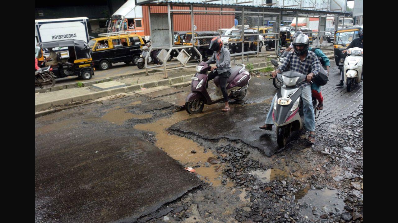 Thackeray also said that upgraded technology should be used to fix bad roads and suggested that concrete roads should be laid in areas that suffer the most during monsoon.