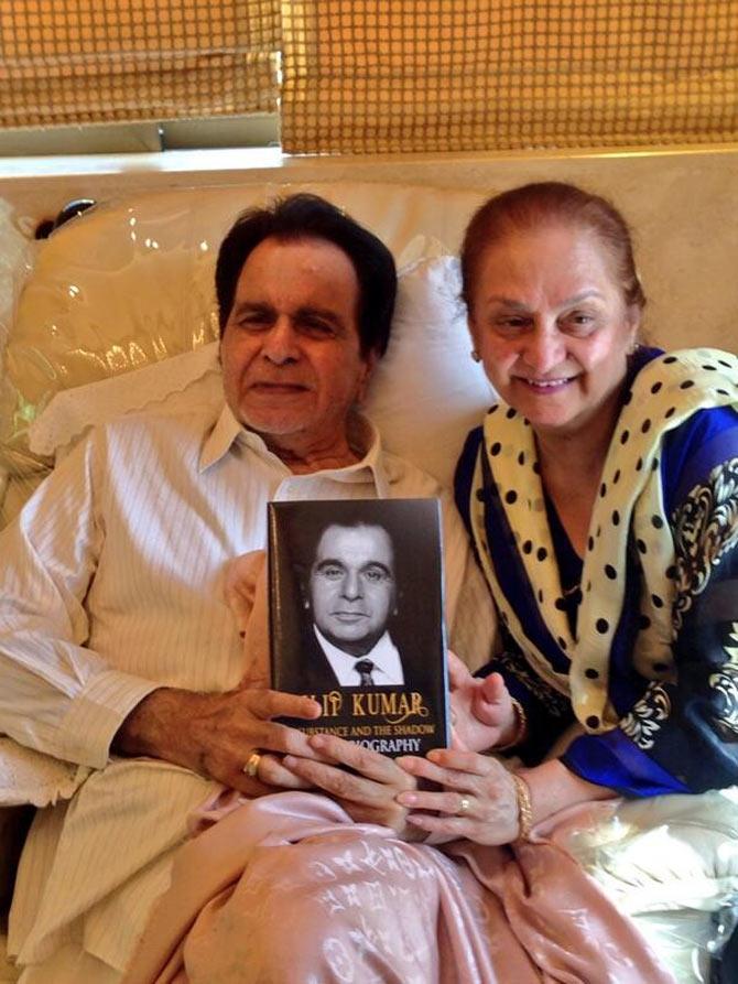 Saira Banu, from Dilip Kumar's Twitter account, always thanked Dilip Kumar's friends, fans and well-wishers for their prayers for his well-being