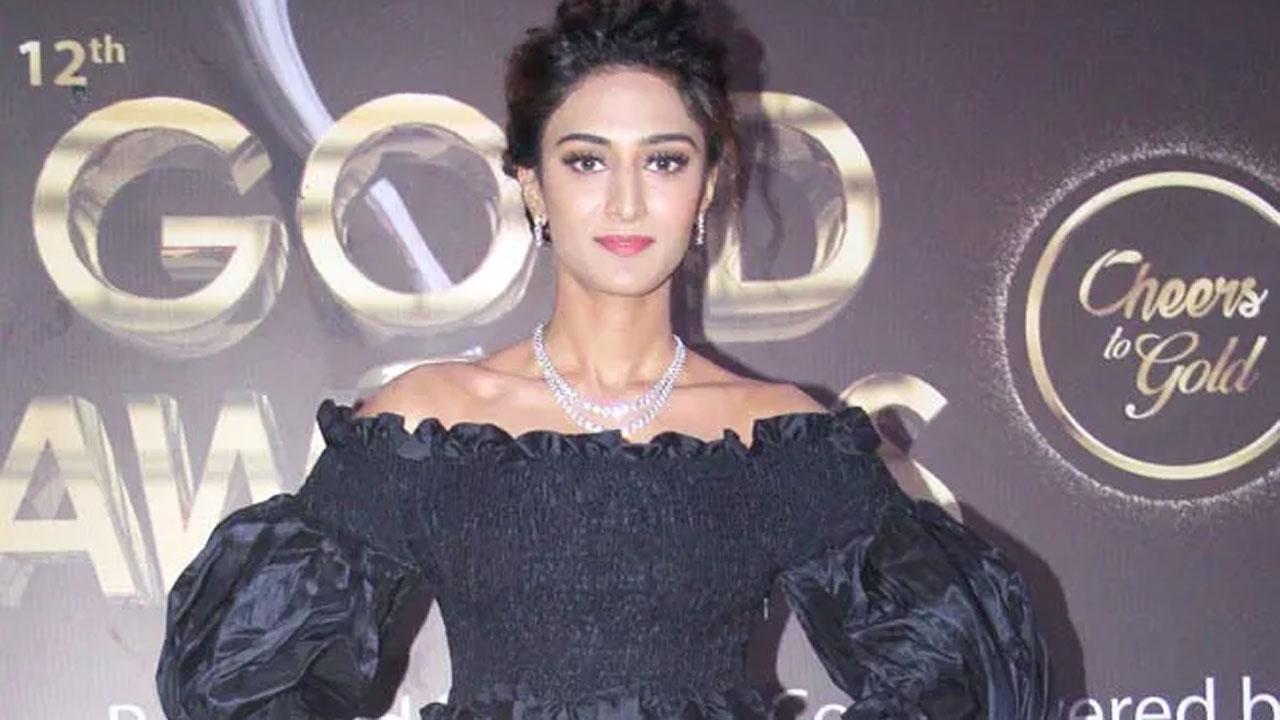 Erica Fernandes confesses to choose 'self-respect' than ''show so dear'; quits for its 'weak' character sketch