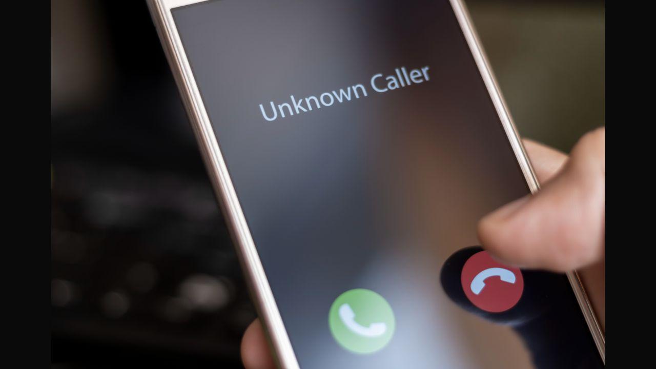 Maharashtra: Man held for duping shopkeepers by calling in woman's voice