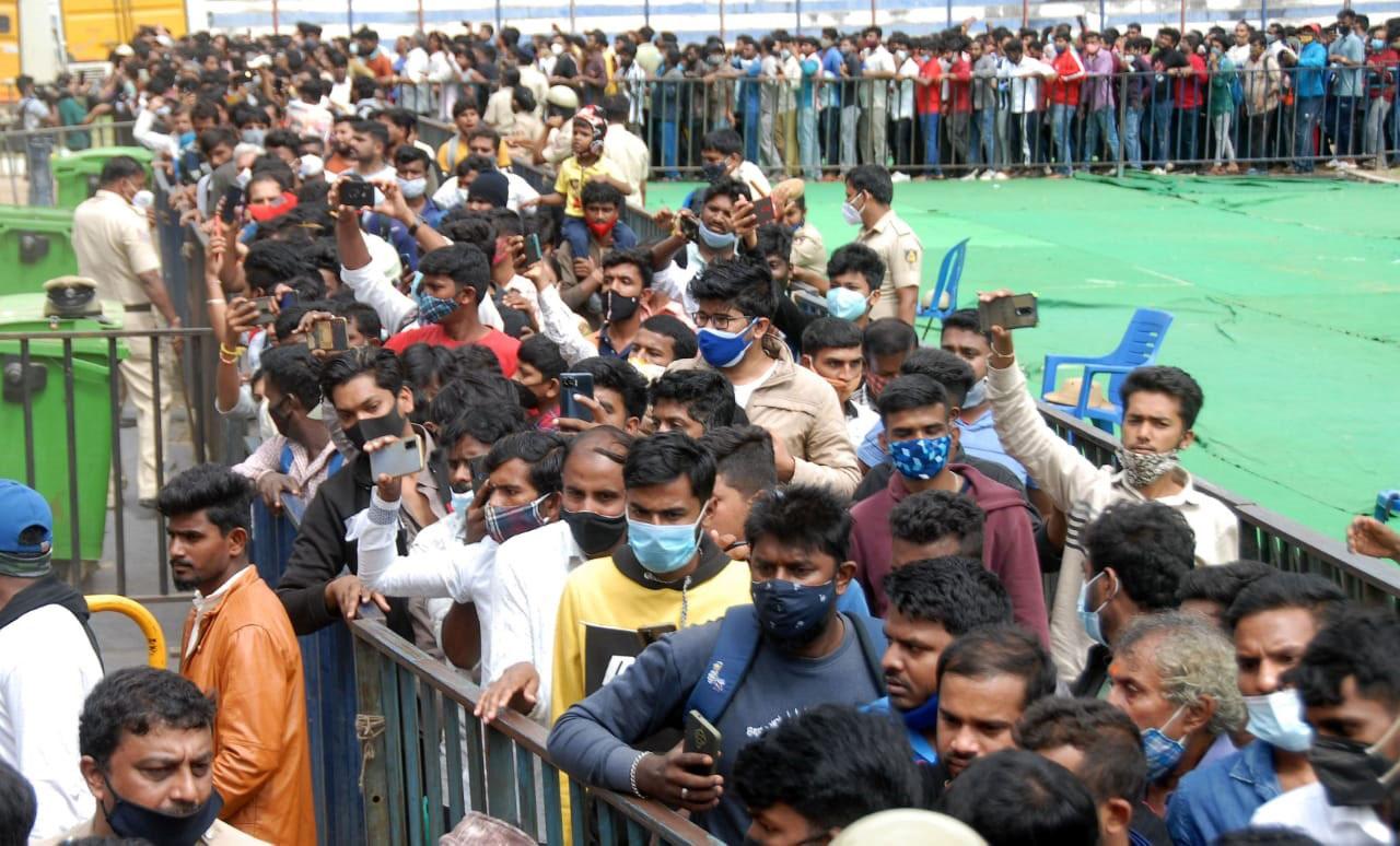 The queues are never ending near the Kanteerava Stadium in Bengaluru where the mortal remains of Kannada superstar Puneeth Rajkumar is being kept for final viewing. The police force is trying hard to contain the situation. The authorities have however, banned the public from observing the last rites. 