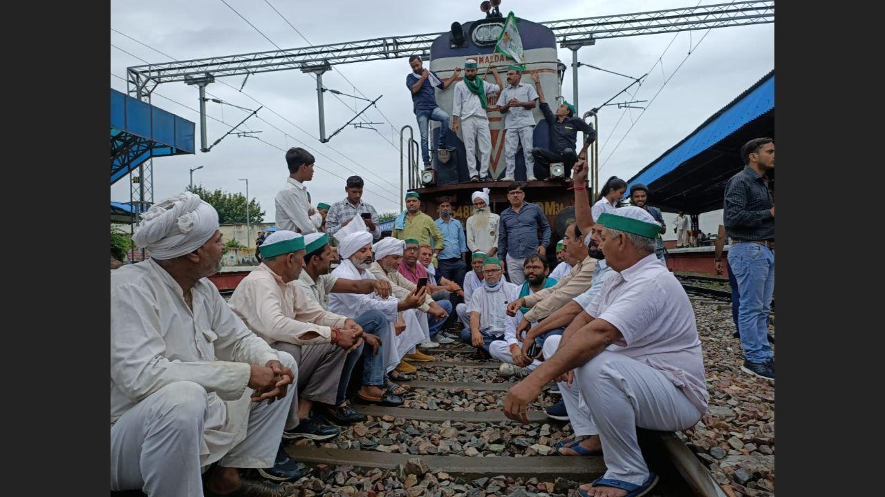 Rail Roko: Protesters sit on rail tracks in Punjab, Haryana; commuters hit