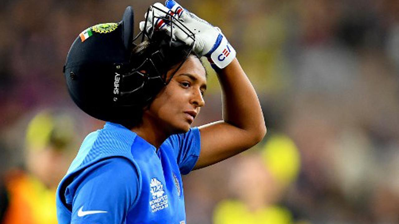 Women's T20I: Australia beat India by 4 wickets in second match