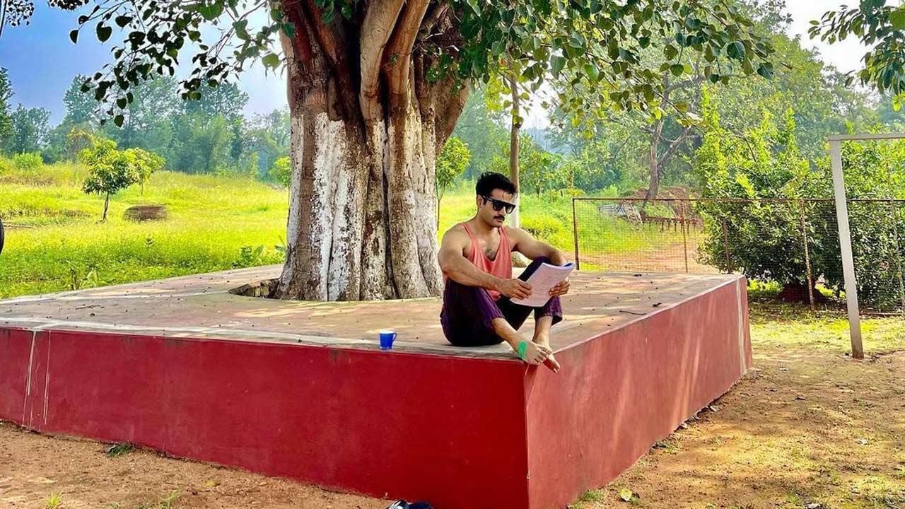 Exclusive! Karan Tacker injures himself on the sets in Jharkhand