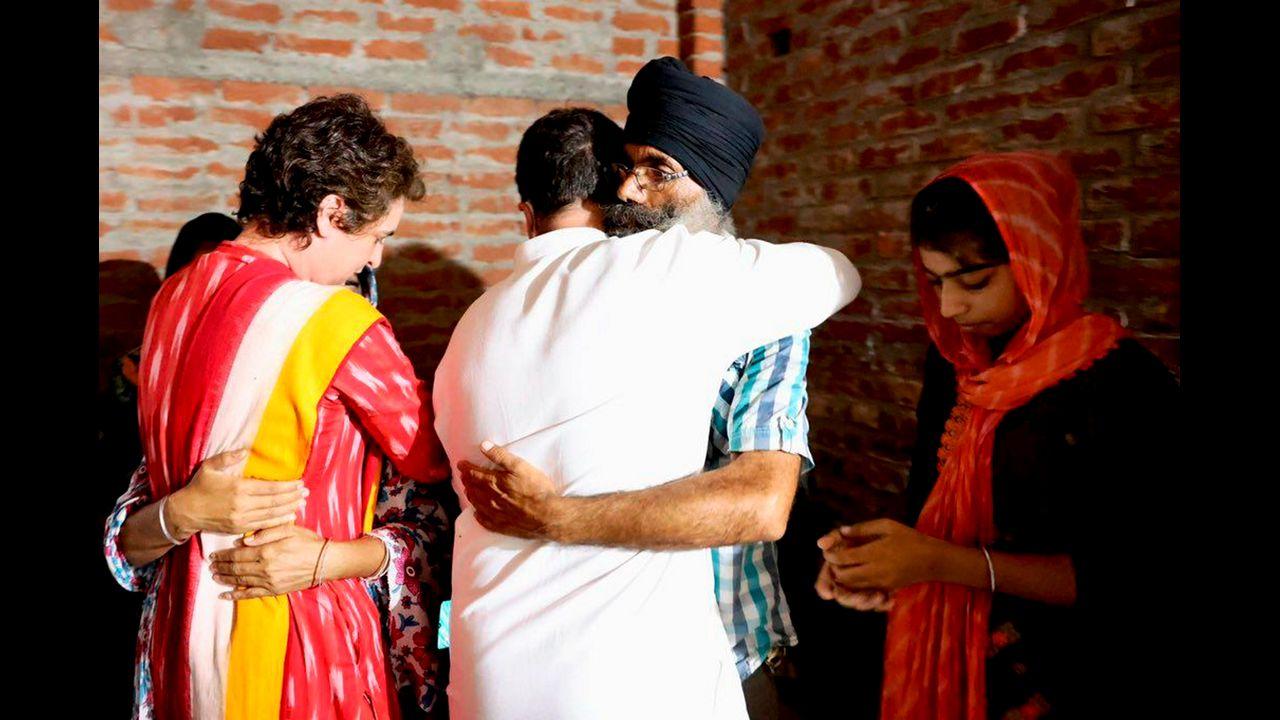 Congress leaders Rahul Gandhi and Priyanka Gandhi Vadra meet the family members of deceased farmer Lavpreet Singh in Lakhimpur Kheri. Pic/PTI
