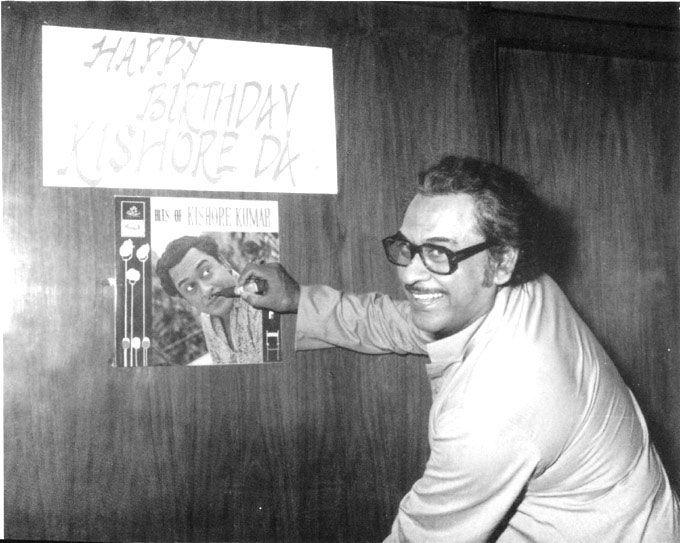 Kishore Kumar passed away on October 13, 1987, in Mumbai, and was cremated in Khandwa, his birthplace. In picture: Kishore Kumar celebrating his birthday