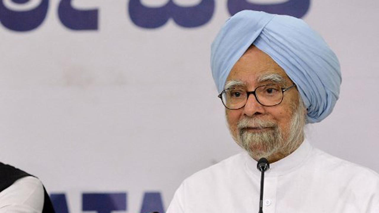 Former PM Manmohan Singh admitted to AIIMS with weakness after fever