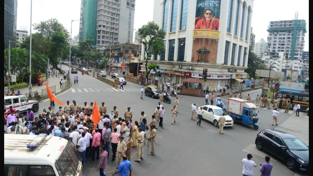 Maharashtra bandh: Mumbai Police registers 2 FIRs, detains 200 people