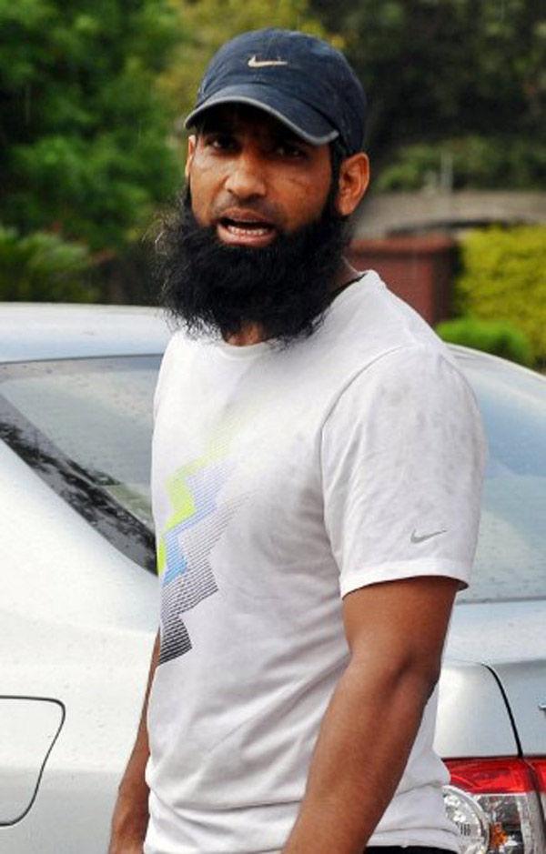 MOHAMMAD YOUSUF: The former Pakistan cricketer was one of the most reliable finds in the Pakistan team back in the 1990s. Little do people know, that Mohammad Yousuf, had a poverty-stricken childhood. Even after he retired from cricket, he reportedly worked as a tailor as well as an auto-rickshaw driver at a particular time.