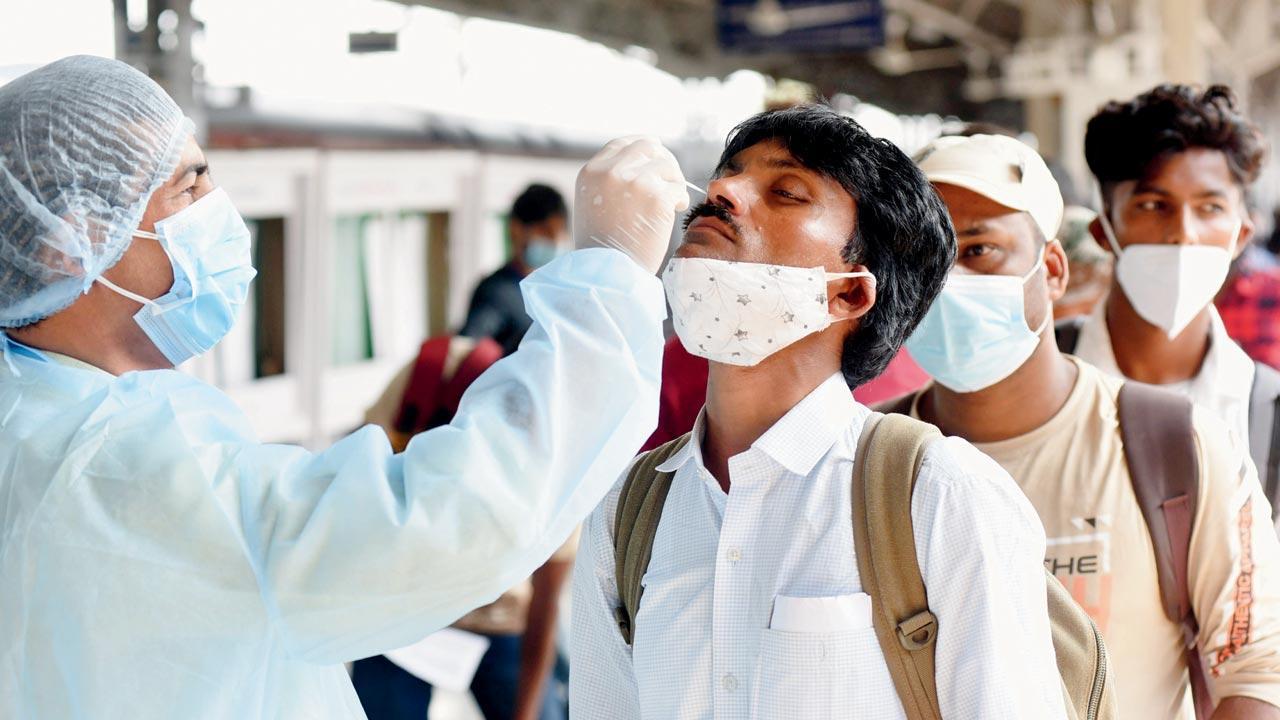 Mumbai: Covid-19 cases dip further, stay below 500
