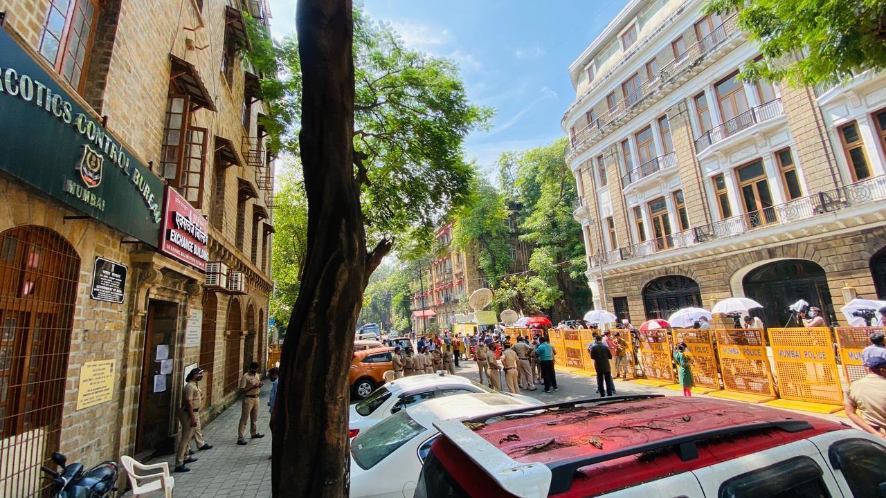 Mumbai: NCB raids 3 locations