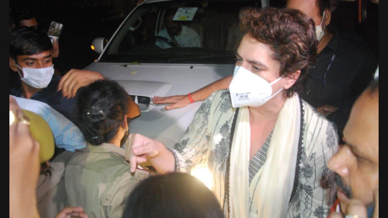 Watch video: Priyanka Gandhi sweeps room in detention