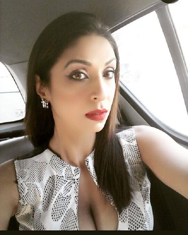 Pooja Misrra: Pooja Misrra, who appeared in Season 5, quarrelled with every single contestant in the house that season. Her favourite line 'Spare me' had become quite famous. After the show was over, her videos where she was fighting with the hotel staff and using abusive language in flight had become viral.