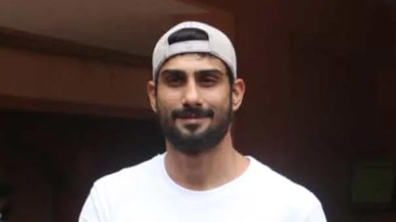Prateik Babbar remembers mother Smita Patil on her 66th birth anniversary