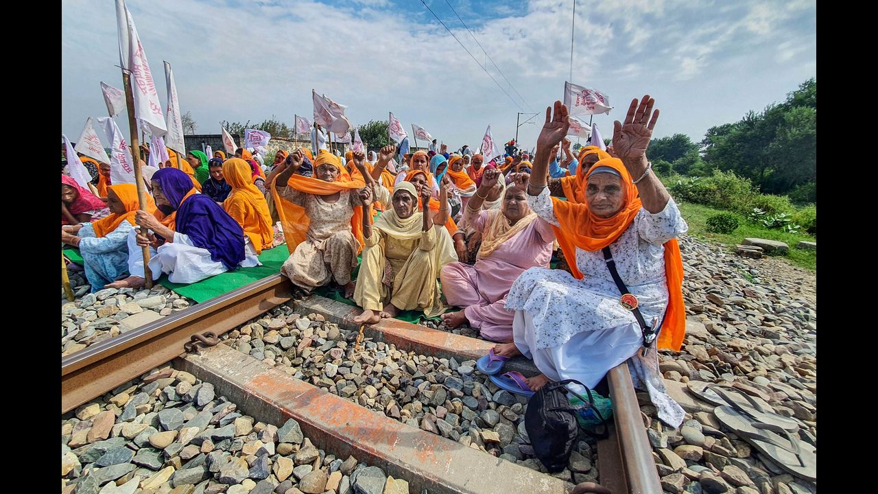 It is very apparent that with Ajay Misra being the MoS for Home Affairs in the Union Government, justice cannot be secured in this matter, the SKM said in a statement. Pic/PTI
 