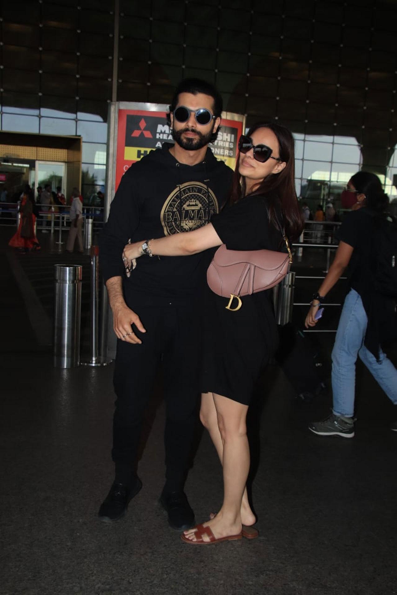 Sharad Malhotra was clicked by the paps with his wife Ripci Bhatia. The couple twinned in black and gave major couple goals. 