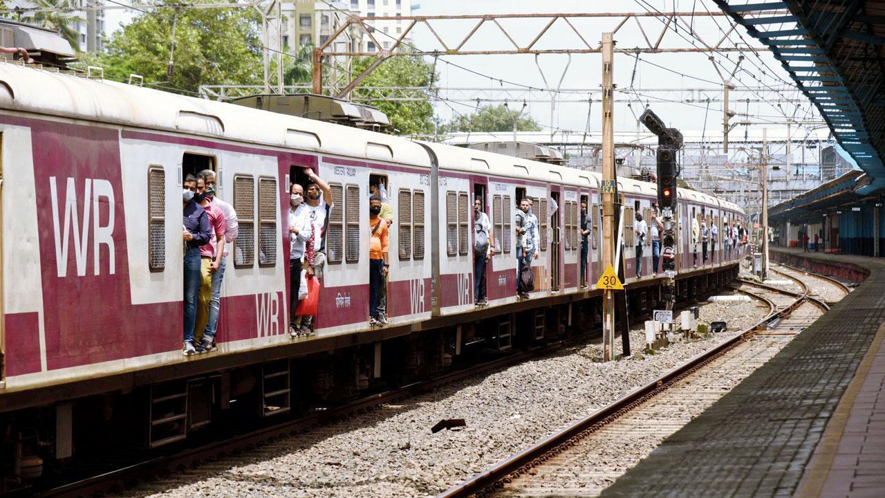 Railway to issue Mumbai suburban train tickets for MPSC exam