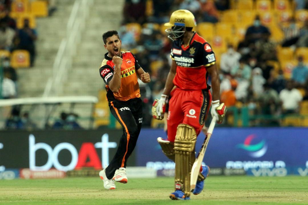 Sunrisers Hyderabad's pacer Umran Malik has set a record at the IPL 2021 season. During the match against RCB, Umran Malik bowled a quickfire ball at 153 kmph. The recipient of the fast-paced delivery was Devdutt Padikkal