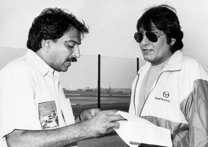 Vinod Khanna's debut in Hindi cinema, too, was in the form of a supporting role. It was another would-be MP, also from Punjab, who gave Khanna his first break. Sunil Dutt, it is said, was struck by Khanna's good looks and signed him up as a villain in his production Mann Ka Meet in 1968.