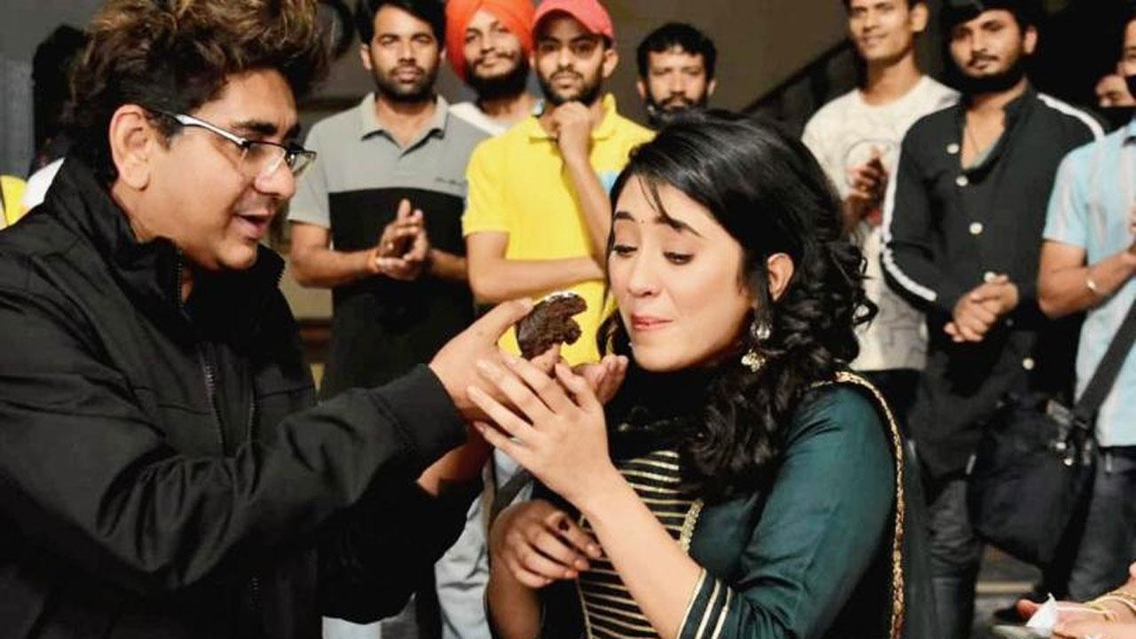 Yeh Rishta Kya Kehlata Hai: Shivangi Joshi and Mohsin Khan wrap-up their shoot, bid emotional goodbyes