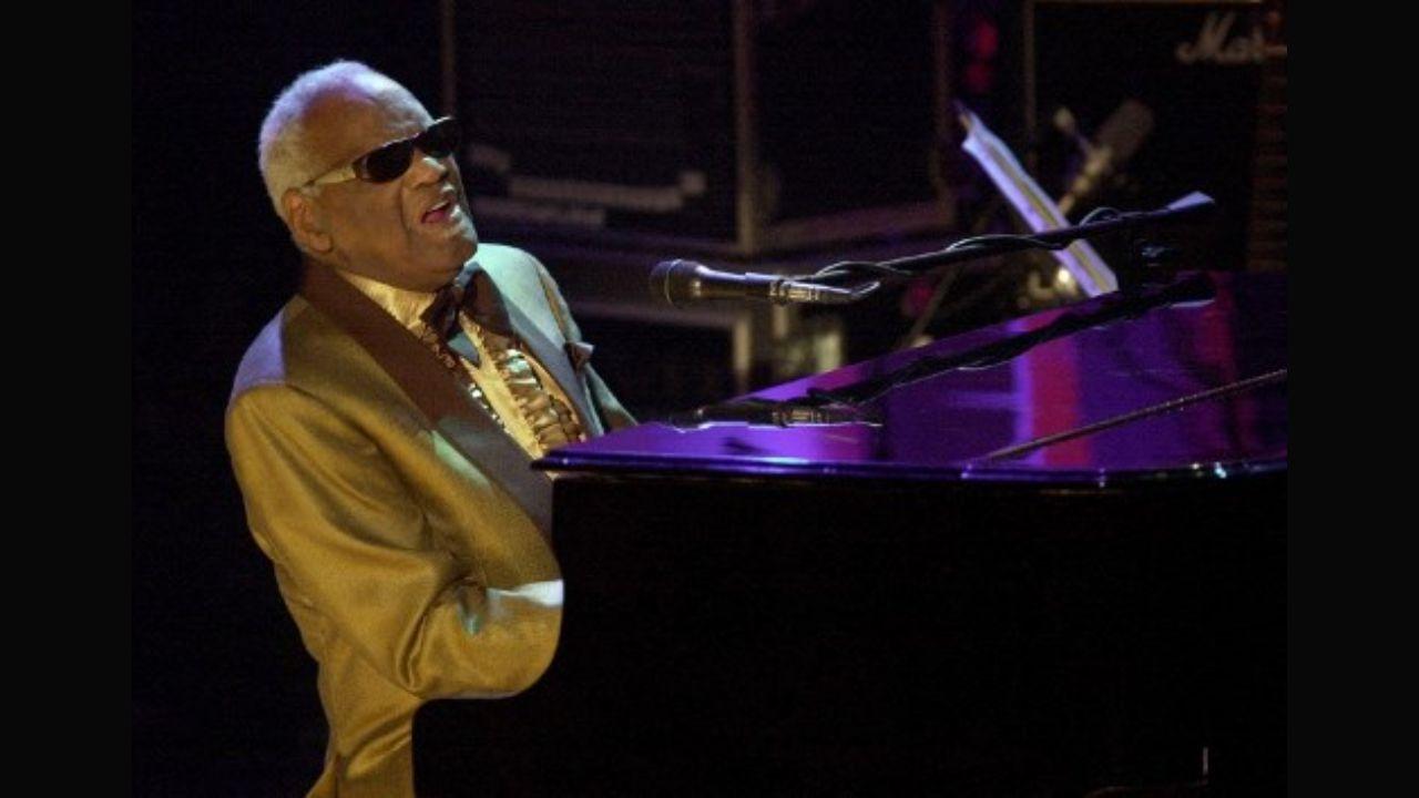 Pitman was also responsible for teaching Charles how to play the piano. After he enrolled in a school for the deaf and blind, he was taught to play the likes of Bach, Beethoven and Mozart on the piano using Braille. In his later years, he said American singer Nat King Cole was a major influence in his music. In this photo, Ray Charles sings a tribute to Nat King Cole during induction ceremonies for the Rock and Roll Hall of Fame on March 6, 2000 at the Waldorf-Astoria Hotel in New York. Photo: AFP 