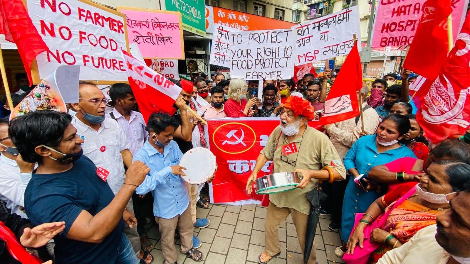 According to a police official, no additional security force was deployed in the city as of now, but a decision on deployment of extra police personnel may be taken later depending on the situation and programmes of political parties. Pic/Shadab Khan