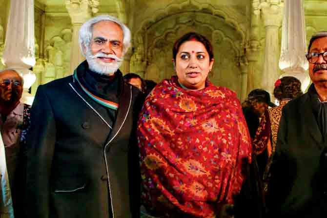 Sunil Sethi, President of the Fashion Design Council of India (FDCI), with Union Textiles Minister Smriti Irani and Textiles Secretary Raghvendra Singh at the Artisan Speak event organised by the Ministry of Textiles to highlight the achievements of the textiles sector, on January 5, 2018 in New Delhi. Irani along with the FDCI have been heavily promoting the #Vocal4Handmade hashtag on Twitter, to draw attention to the work of Indian weavers. PIC/GETTY IMAGES