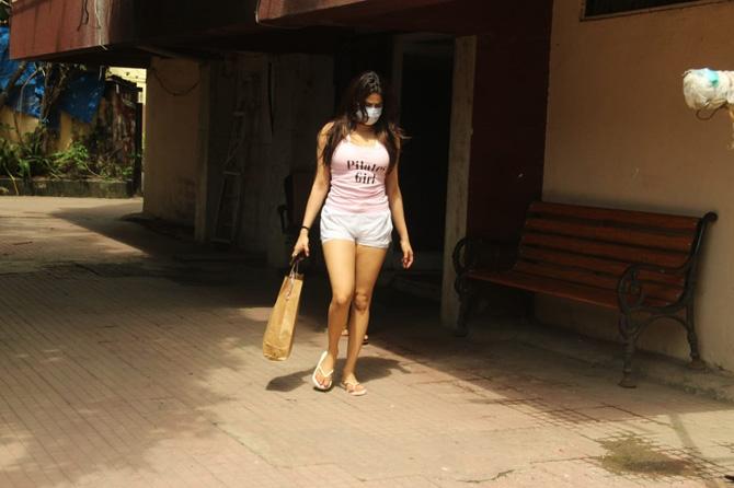 Sara Ali Khan and Janhvi Kapoor were seen twinning in 'Pilates Girl' t-shirts and shorts. The pair has often been spotted visiting the gym together.