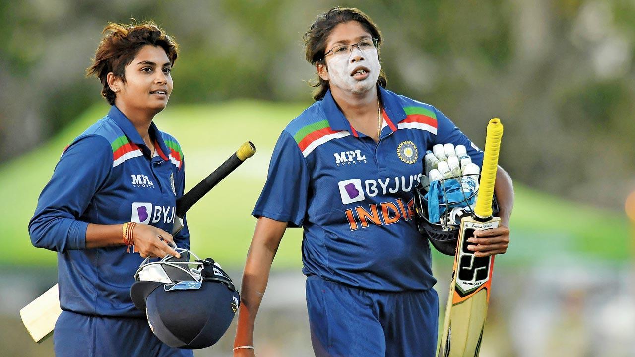 Jhulan Goswami: As a senior bowler, I wanted to stand up