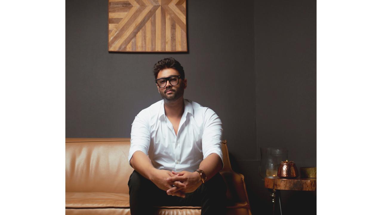 Manthan Ganatra, an inspiring Architect from Gujarat known for his creative outlook
