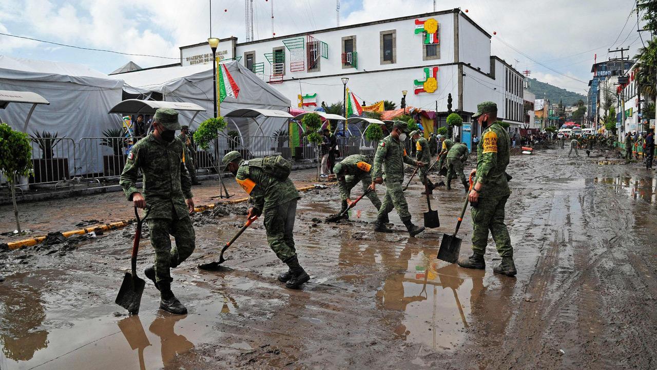 16 die as floods swamp public hospital in central Mexico