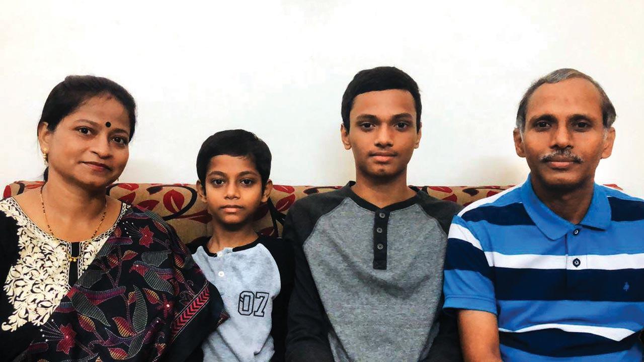 Navi Mumbai boy tops JEE Main along with 17 across India