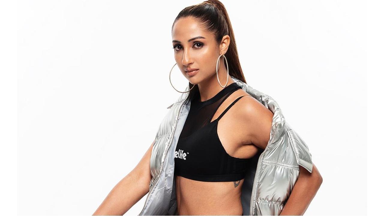 Fitness Enthusiast and Entrepreneur, Parul Kakad (Founder of ‘Mumbai Mummy’) Gets Candid About Her Journey.