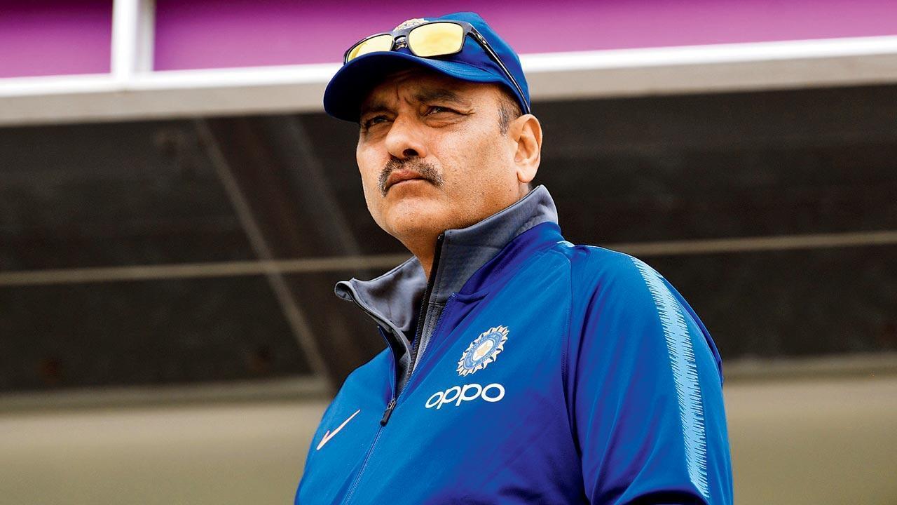 Ravi Shastri, Bharat Arun, R Sridhar awaiting 'fit to fly' certificate in order to return home: BCCI official