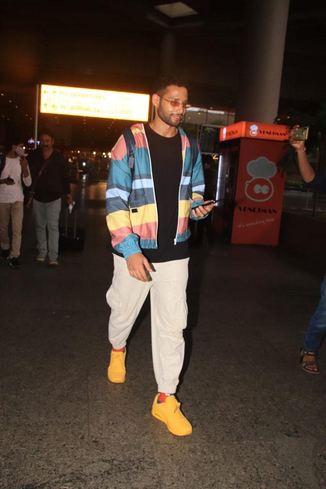 Siddhant Chaturvedi has slowly but surely been making his mark in Bollywood. The 'Gully Boy' actor was also clicked at Mumbai airport. He will next be seen in 'Bunty Aur Babli 2', 'Phone Bhoot', 'Yudhra', 'Kho Gaye Hum Kahaan', and a yet-untitled Shakun Batra film with Deepika Padukone and Ananya Panday.
