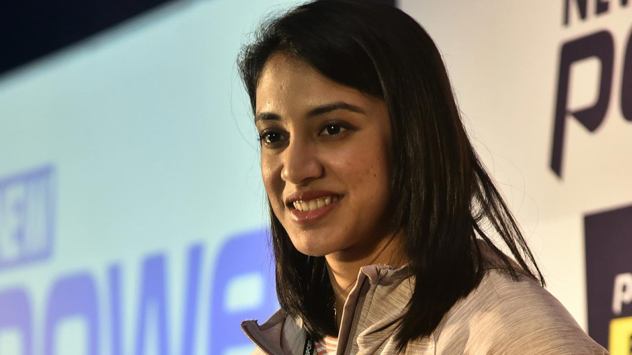 Smriti, Deepti to play for Sydney Thunder in WBBL-7