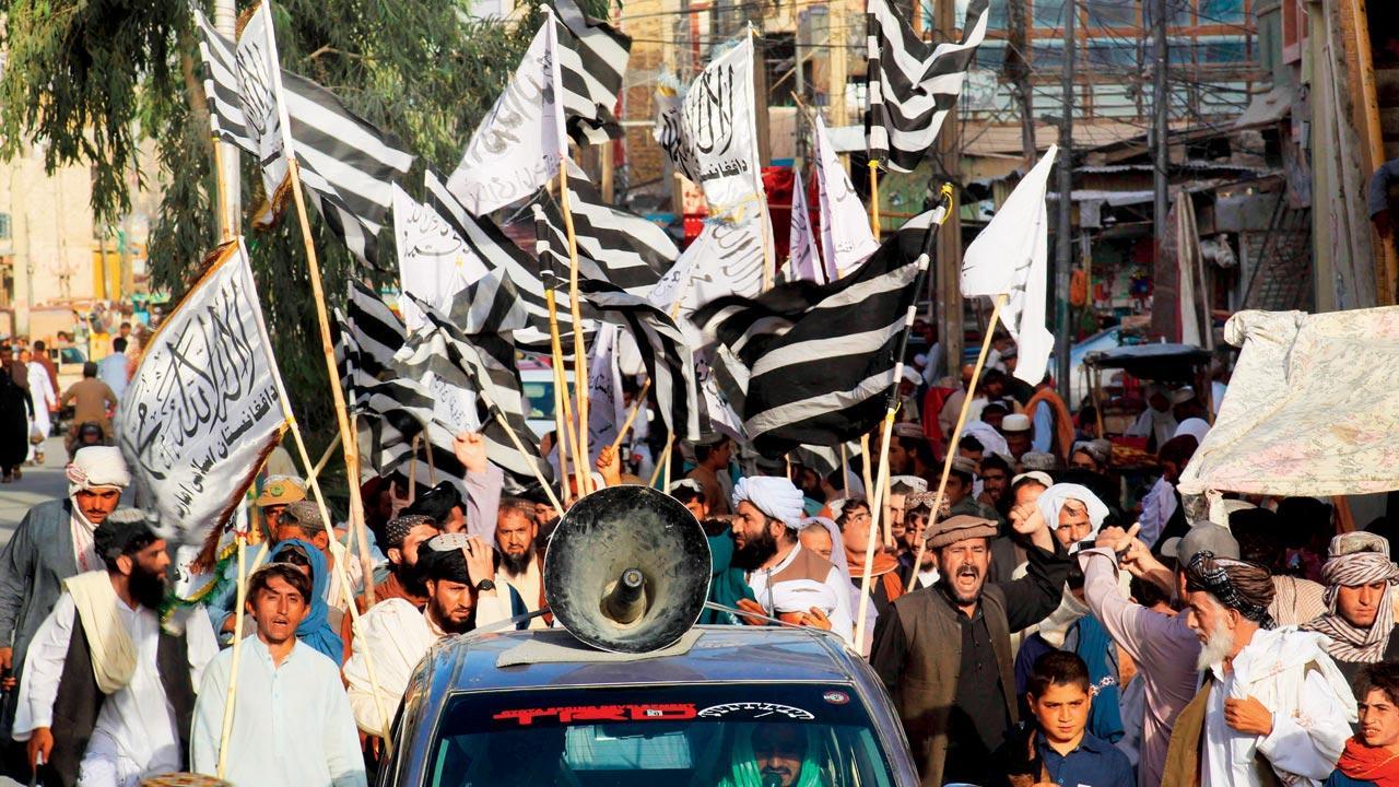 UK in talks with Taliban to bring back its nationals