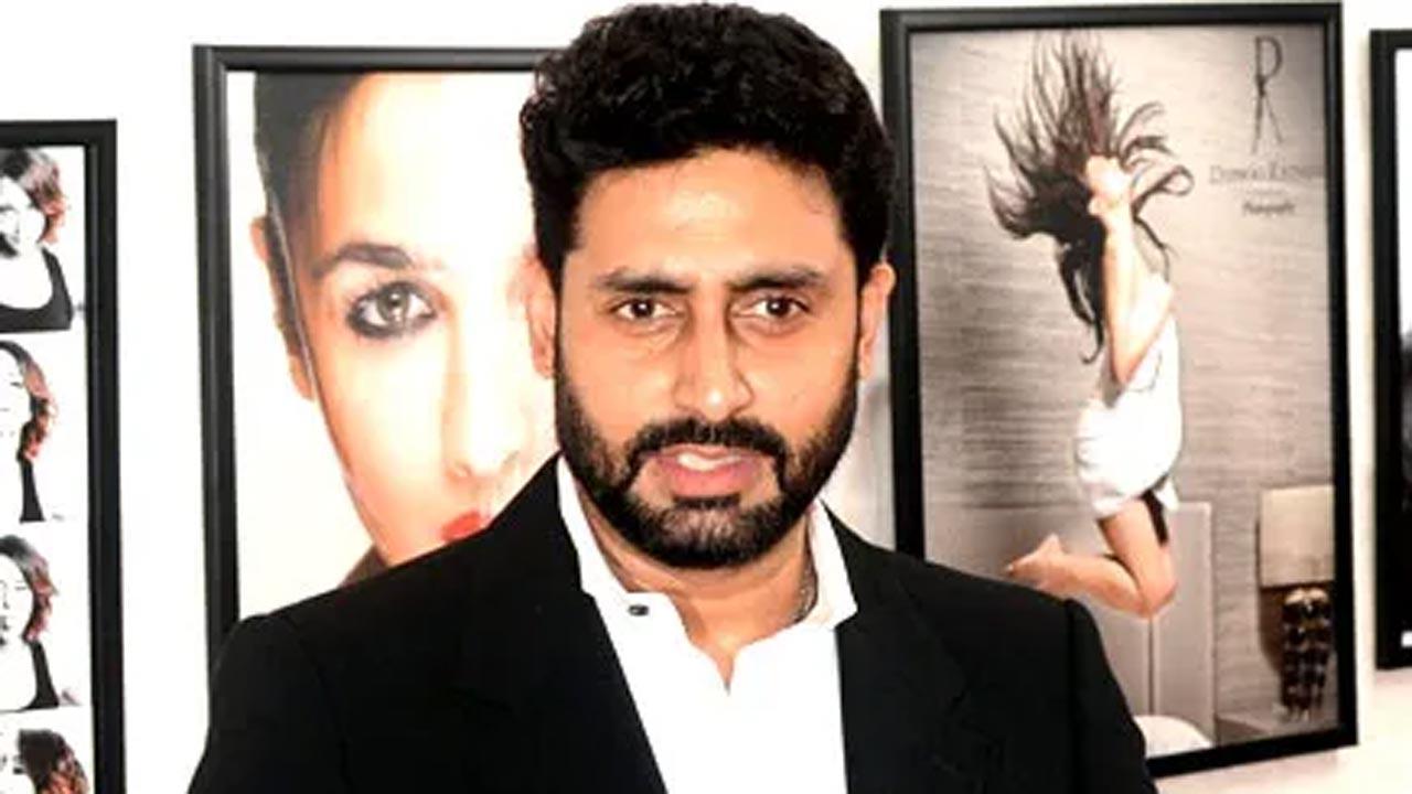 Abhishek Bachchan celebrates mother Jaya Bachchan's 50 years in Bollywood