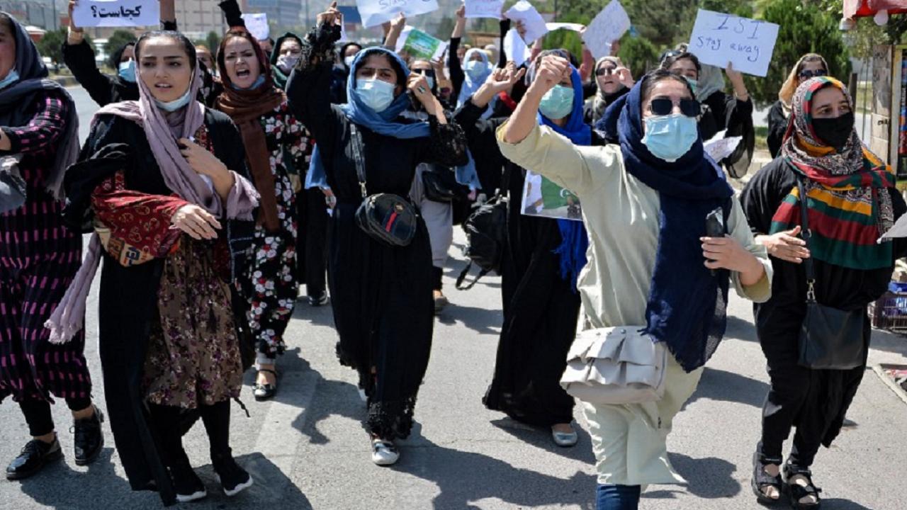 Death to Pakistan: Protesters chant anti-Pak slogans in Kabul over airstrikes in Panjshir