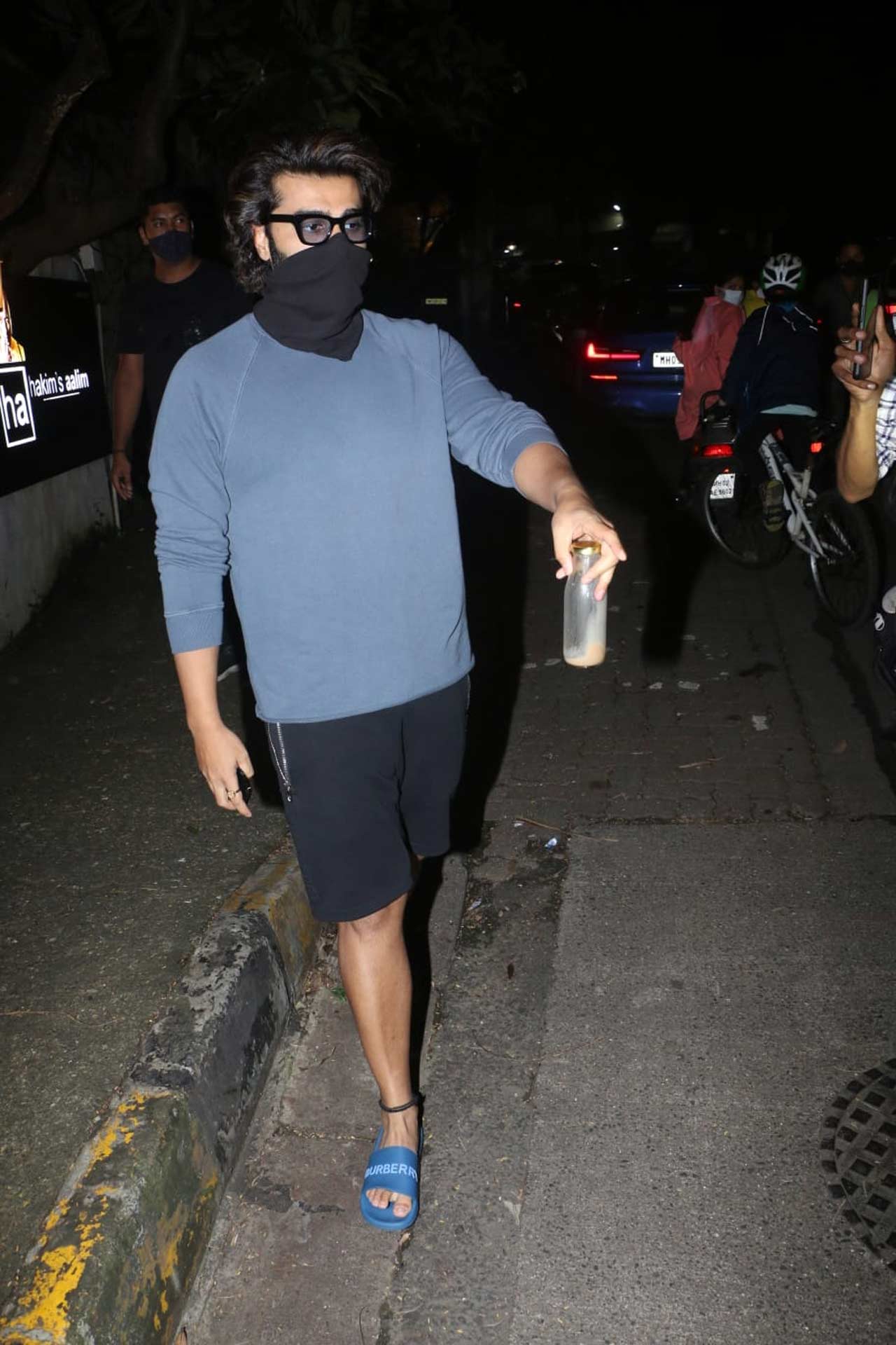 Later in the day, Arjun Kapoor was snapped again at a salon in the city. On the work front, Arjun will be next seen in 'Bhoot Police' and 'Ek Villain Returns'.